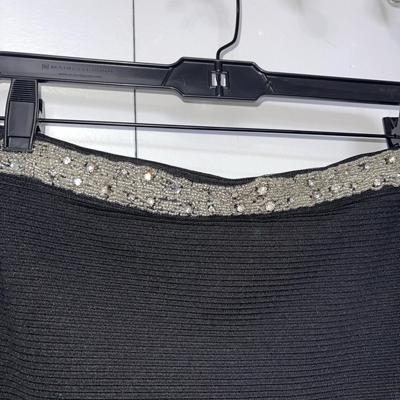 Zara pencil skirt with chic design - Picture 6 of 7